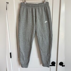Nike Club Fleece Joggers Heather Gray